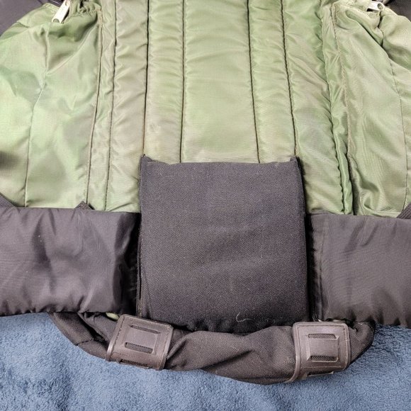 Kelty Red Wing Green Outdoor Camping Hiking Backpack Pack With Water Bottles - Picture 4 of 16